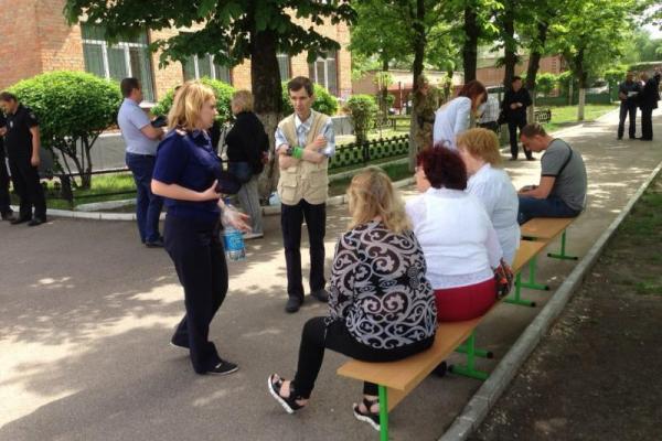 Массовое отравление неизвестным веществом в Черкассах: госпитализированы 50 детей и 2 педагога Массовое отравление неизвестным веществом в Черкассах: госпитализированы 50 детей и 2 педагога