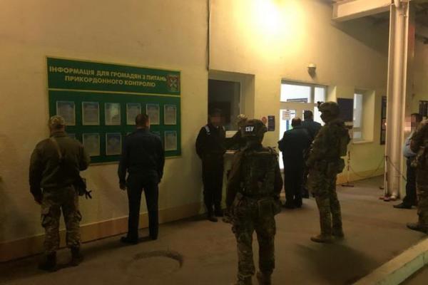 На взятке попался чиновник Закарпатской таможни На взятке попался чиновник Закарпатской таможни