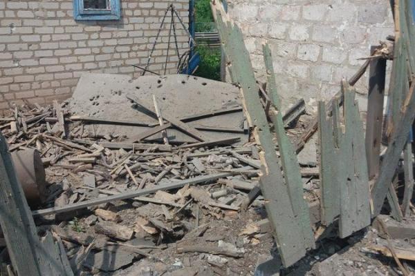 Боевики обстреляли Зайцево: разрушен частный дом, ранен мирный житель