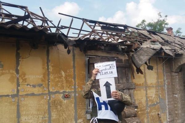Боевики обстреляли Зайцево: разрушен частный дом, ранен мирный житель