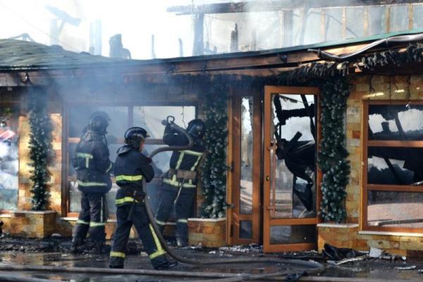 В Одессе сгорело кафе в парке культуры и отдыха имени Горького В Одессе сгорело кафе в парке культуры и отдыха имени Горького