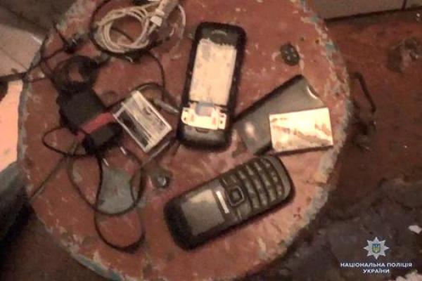 На Буковине осужденный создал группу телефонных мошенников, нагревших более 20 граждан На Буковине осужденный создал группу телефонных мошенников, нагревших более 20 граждан