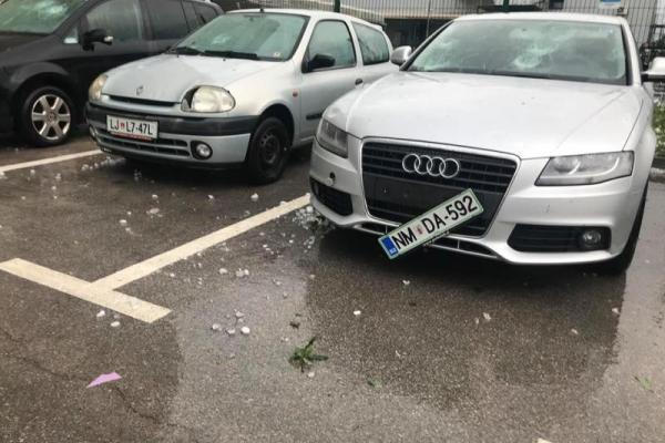 В Словении огромный град крушил автомобили и крыши домов: впечатляющее видео В Словении огромный град крушил автомобили и крыши домов: впечатляющее видео