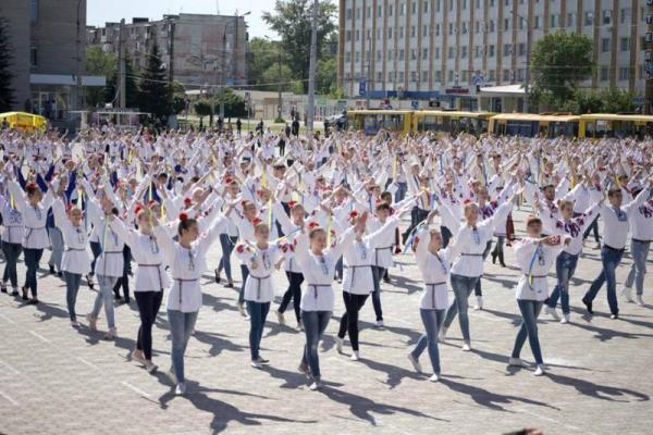 В Северодонецке установлен национальный танцевальный рекорд