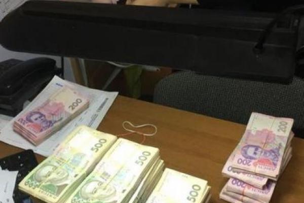 СБУ арестовала членов ОПГ за подделку документов, необходимых для получения украинской визы