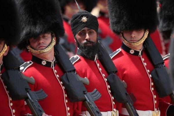 В Лондоне в честь официального дня рождения королевы Елизаветы II состоялся парад