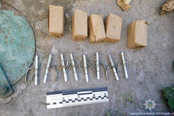 Житель Николаева для самообороны собрал арсенал боеприпасов, готовясь к боевым действиям