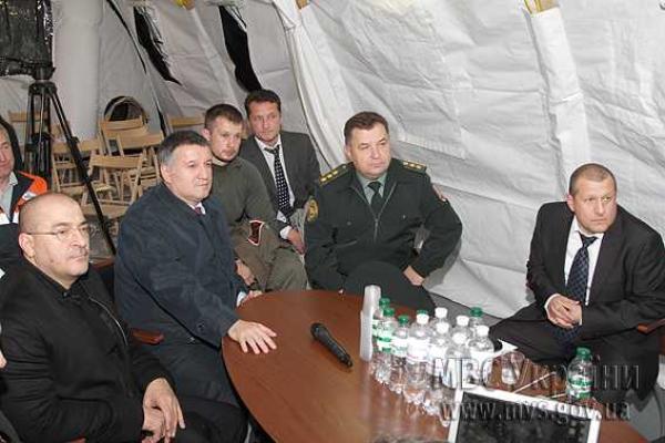 Бойцы АТО получили американское снаряжение Бойцы АТО получили американское снаряжение