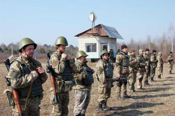 На Ровенском полигоне командиры подразделений обучают мобилизованных использовать опыт боевых действий На Ровенском полигоне командиры подразделений обучают мобилизованных использовать опыт боевых действий