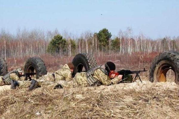 На Ровенском полигоне командиры подразделений обучают мобилизованных использовать опыт боевых действий На Ровенском полигоне командиры подразделений обучают мобилизованных использовать опыт боевых действий