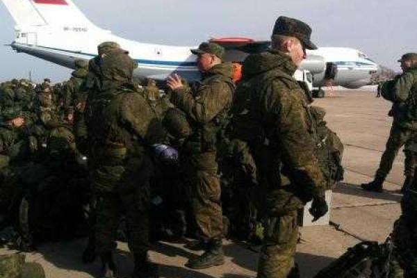 Россия перебросили разведчиков из Новосибирска к границе Луганской области Россия перебросили разведчиков из Новосибирска к границе Луганской области