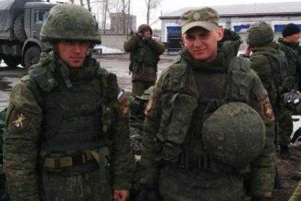 Россия перебросили разведчиков из Новосибирска к границе Луганской области Россия перебросили разведчиков из Новосибирска к границе Луганской области