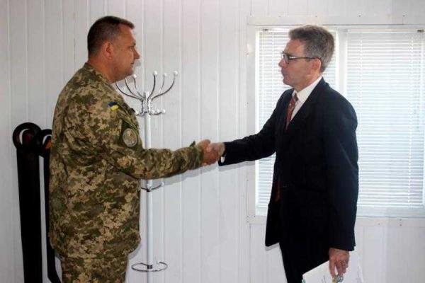 В Краматорске прошла встреча между заместителем руководителя АТО и послом США В Краматорске прошла встреча между заместителем руководителя АТО и послом США