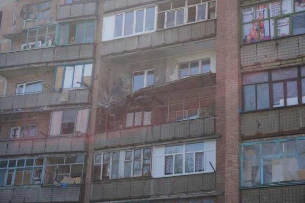 Последствия обстрелов Славянска и Краматорска. Фоторепортаж Последствия обстрелов Славянска и Краматорска. Фоторепортаж