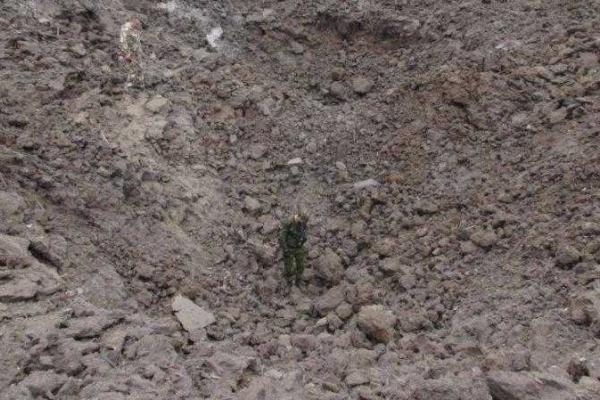 В Сети появились фотографии последствий мощного взрыва в Донецке В Сети появились фотографии последствий мощного взрыва в Донецке