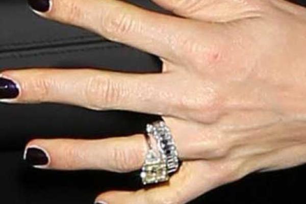 Энрике Иглесиас сделал предложение Анне Курниковой Энрике Иглесиас сделал предложение Анне Курниковой