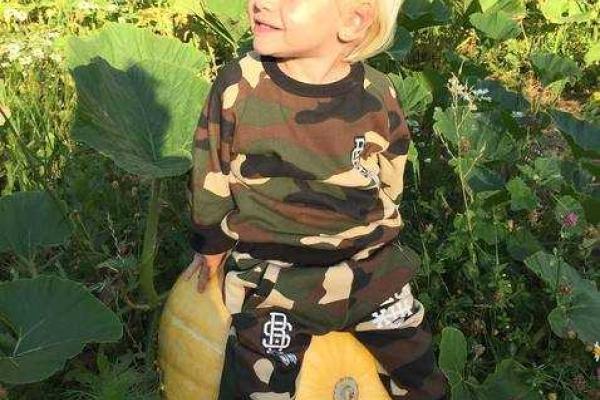 Тимати нравится, что его дочь растет настоящей «пацанкой» Тимати нравится, что его дочь растет настоящей «пацанкой»