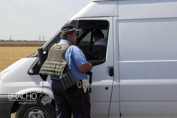 В Красноармейске со стороны Донецка поставили блокпост В Красноармейске со стороны Донецка поставили блокпост