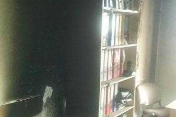 В Киеве “коктейлями Молотова” забросали офис коммунального предприятия В Киеве “коктейлями Молотова” забросали офис коммунального предприятия