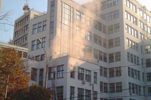 В Харькове горит здание Госпрома В Харькове горит здание Госпрома