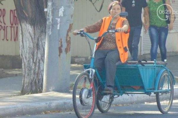 Жители Мариуполя придумали новый вид транспорта Жители Мариуполя придумали новый вид транспорта