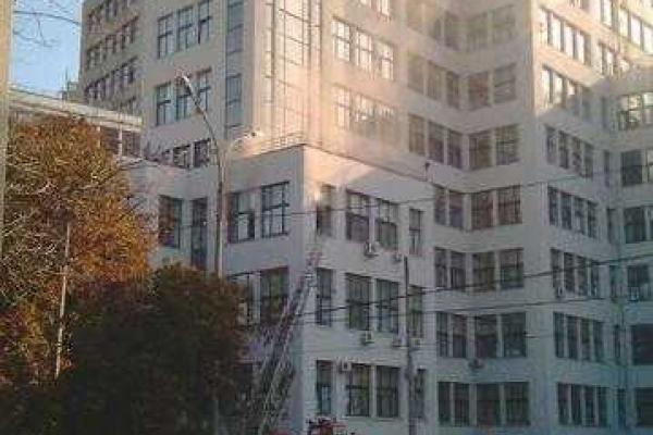В Харькове горит здание Госпрома В Харькове горит здание Госпрома