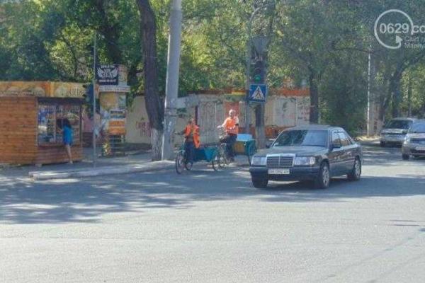 Жители Мариуполя придумали новый вид транспорта Жители Мариуполя придумали новый вид транспорта