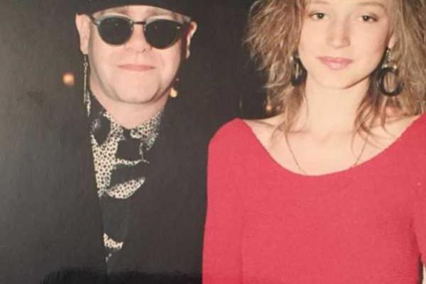 Кристина Орбакайте вспомнила молодость, показала снимок 25-летней давности Кристина Орбакайте вспомнила молодость, показала снимок 25-летней давности