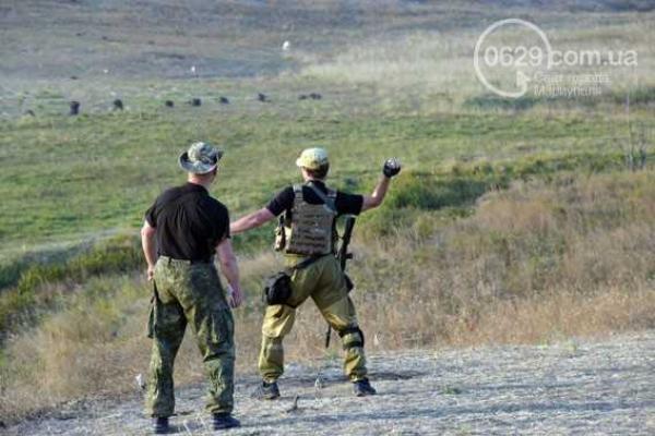 Ночью жители Мариуполя слышали пулеметную и автоматную стрельбу Ночью жители Мариуполя слышали пулеметную и автоматную стрельбу