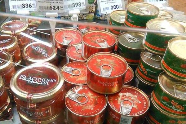 У нас продукты дороже раза в 3-4, и качество совсем другое, - жительница Донецка У нас продукты дороже раза в 3-4, и качество совсем другое, - жительница Донецка