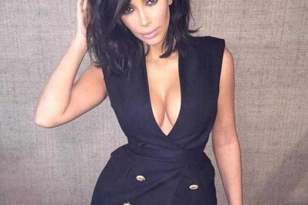 Сегодня знойная Ким Кардашьян отмечает день рождения Сегодня знойная Ким Кардашьян отмечает день рождения