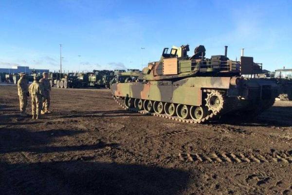 Журналист опубликовал фото военной базы НАТО в Эстонии Журналист опубликовал фото военной базы НАТО в Эстонии