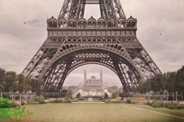 В сети появились уникальные фотографии французской столицы 100-летней давности