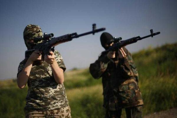 В сети появились новые данные о том, что на Луганщине воюет женский батальон «Русь ЛНР» В сети появились новые данные о том, что на Луганщине воюет женский батальон «Русь ЛНР»