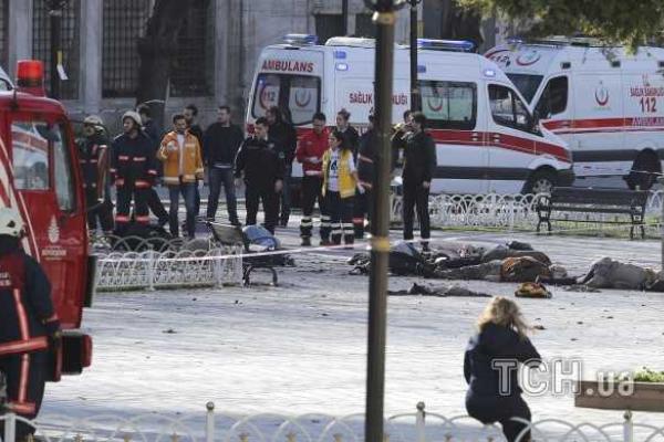 В Сети появились жуткие фото с места серии мощных взрывов в Джакарте В Сети появились жуткие фото с места серии мощных взрывов в Джакарте
