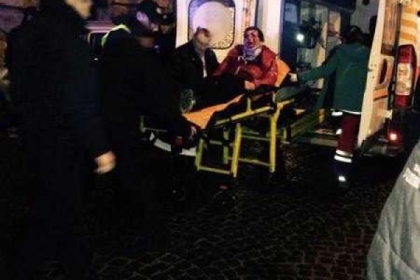 Во Львове на большой скорости автомобиль влетел в фасад Львовского театра оперы и балета Во Львове на большой скорости автомобиль влетел в фасад Львовского театра оперы и балета