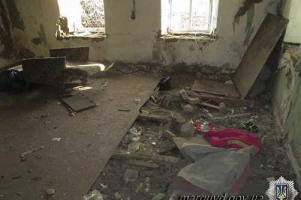 Батальон "Днепр-1" обнаружил в Мариуполе российский схрон Батальон "Днепр-1" обнаружил в Мариуполе российский схрон