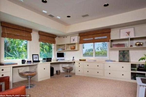 Знаменитая американская актриса выставила на продажу свой роскошный особняк: фото Знаменитая американская актриса выставила на продажу свой роскошный особняк: фото