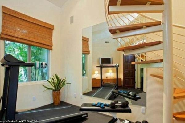 Знаменитая американская актриса выставила на продажу свой роскошный особняк: фото Знаменитая американская актриса выставила на продажу свой роскошный особняк: фото