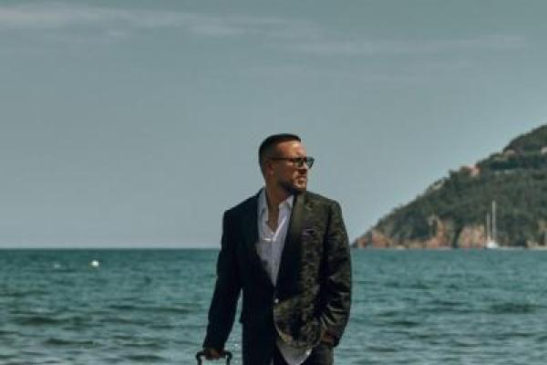 MONATIK и Надя Дорофеева: первые кадры нового клипа MONATIK и Надя Дорофеева: первые кадры нового клипа