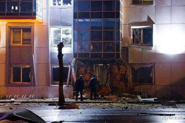 Фото с места взрыва в Одессе Фото с места взрыва в Одессе