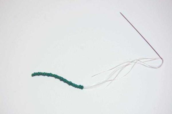 Серьги: подвески из бисера Серьги: подвески из бисера
