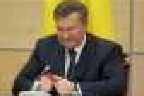 Пользователи соцсети смеются над визиткой Яроша: она потопила "Титаник" и подорвала Кремль Пользователи соцсети смеются над визиткой Яроша: она потопила "Титаник" и подорвала Кремль