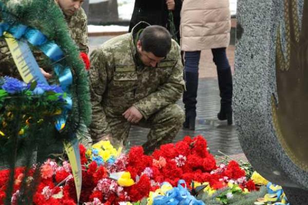 В Виннице почтили Героев Небесной сотни В Виннице почтили Героев Небесной сотни