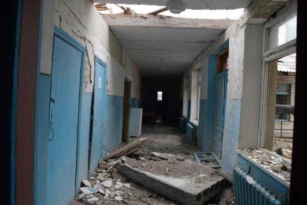 В Троицком второй раз за последние несколько месяцев обстреляли школу