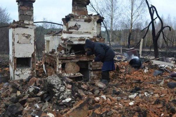 На Киевщине горит трава... горят дома... На Киевщине горит трава... горят дома...