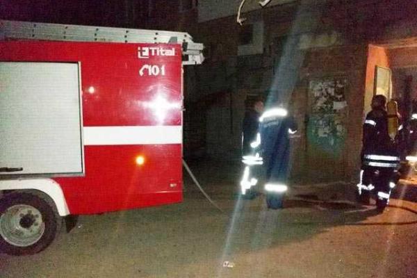 Ужгородские пожарные подарили мужчине вторую жизнь, спасая его от гибели на пожаре Ужгородские пожарные подарили мужчине вторую жизнь, спасая его от гибели на пожаре