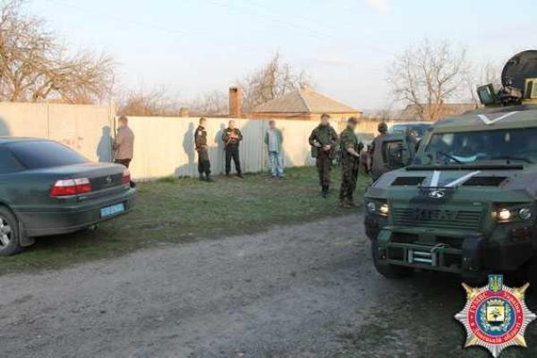 Житель Славянска пытался застрелить своего друга из-за голубя