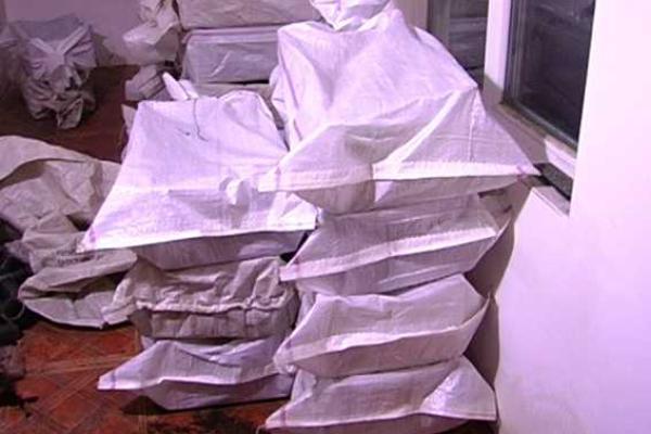 На Херсонщине за торговлю наркотиками супружеская пара получила по 9 лет тюрьмы На Херсонщине за торговлю наркотиками супружеская пара получила по 9 лет тюрьмы