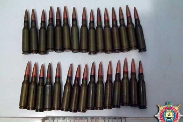 У жителя Донетчины изъят арсенал оружия и боеприпасов У жителя Донетчины изъят арсенал оружия и боеприпасов